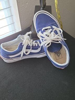 Vans Kids sz 4.5/Women's SZ 6Navy Blue Canvas Low Top Sneakers with White Stripe
